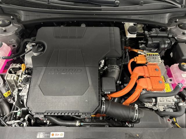 Used 2024 Hyundai Elantra Limited image 36