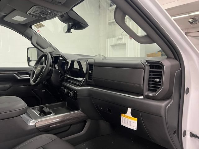 New 2026 Chevrolet Silverado 2500 LTZ w/ LTZ Premium Package AWD/4WD image 21
