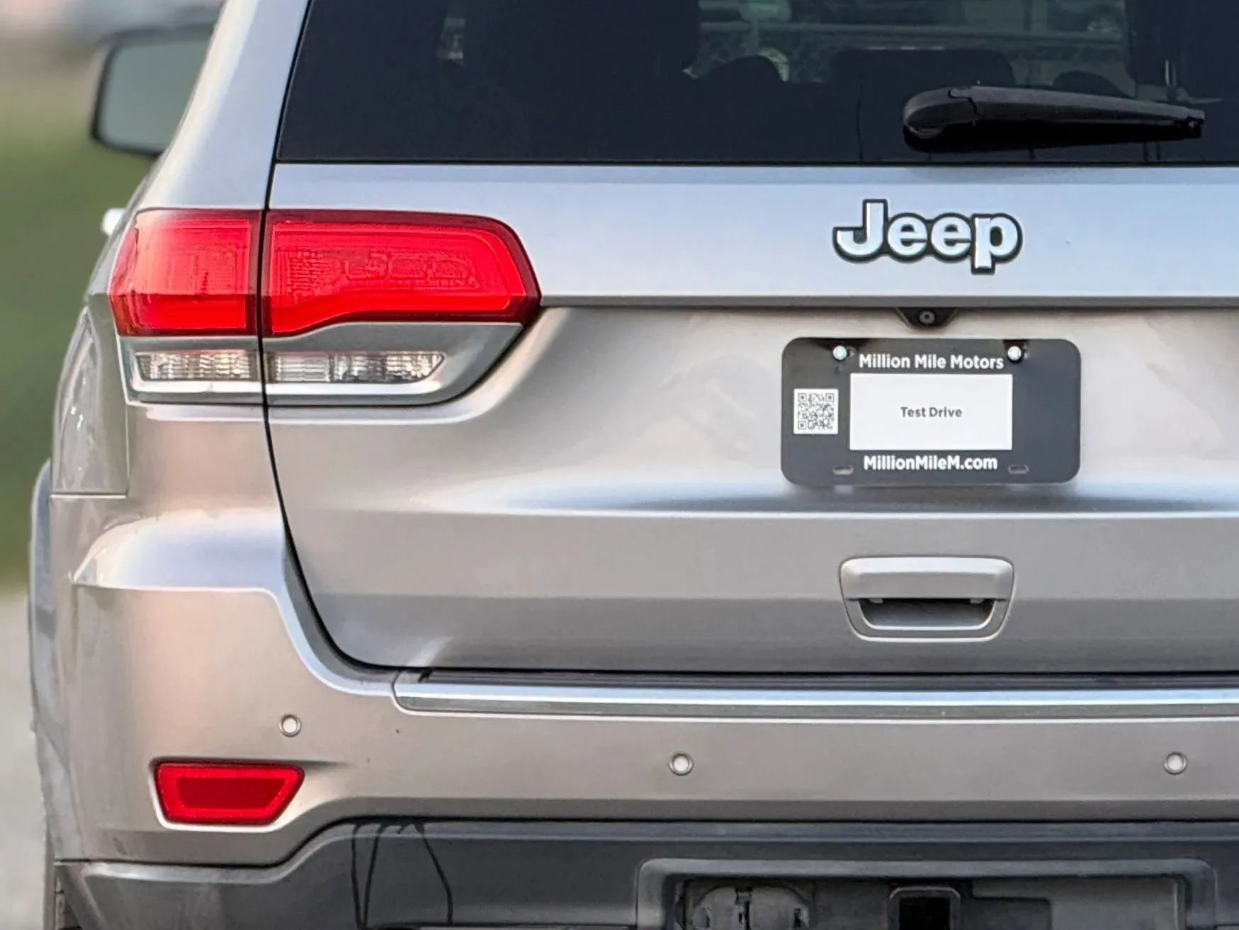 Used 2014 Jeep Grand Cherokee Limited w/ Trailer Tow Group IV image 13