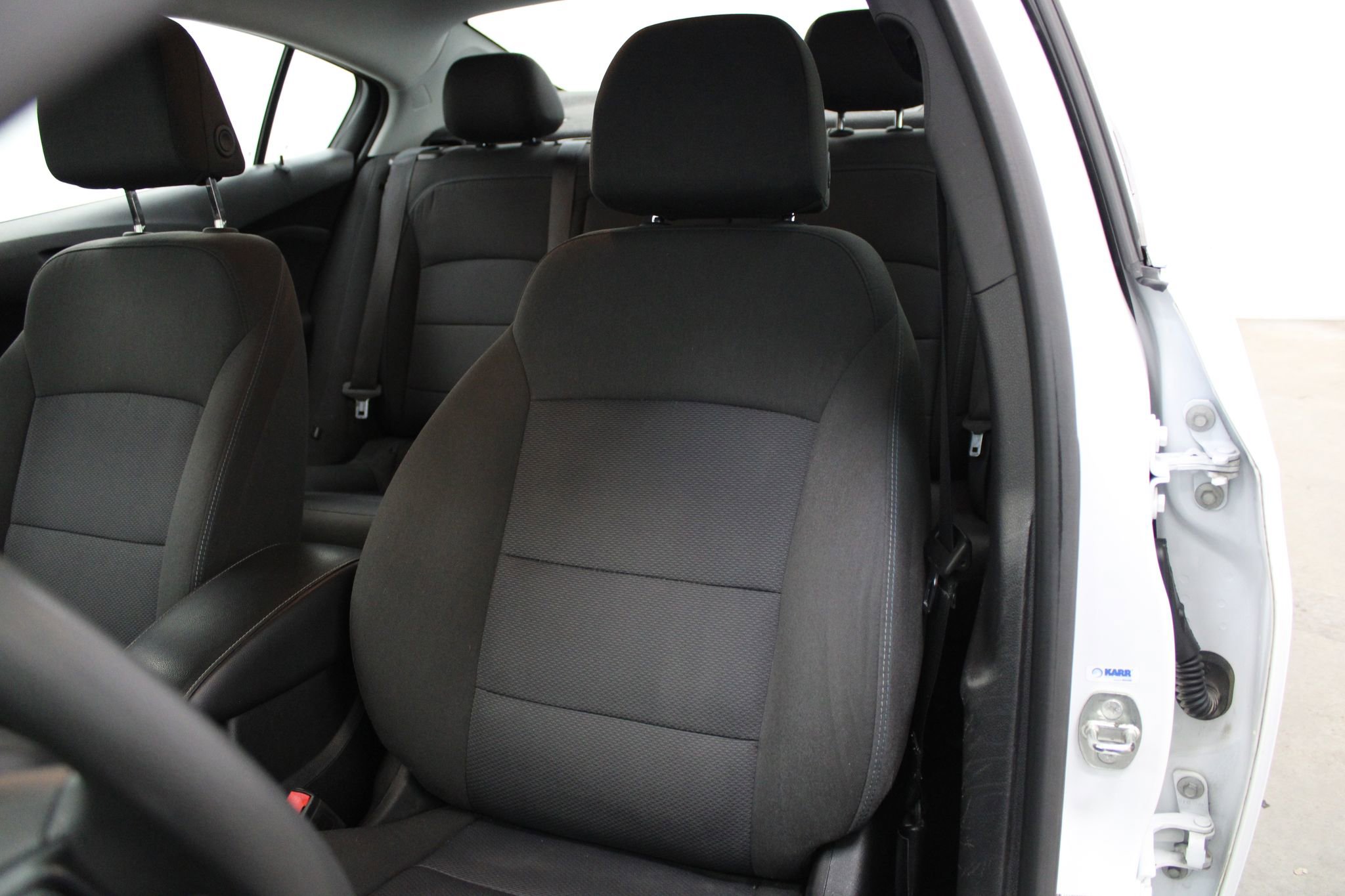 Used 2019 Chevrolet Cruze LT w/ Convenience Package image 18