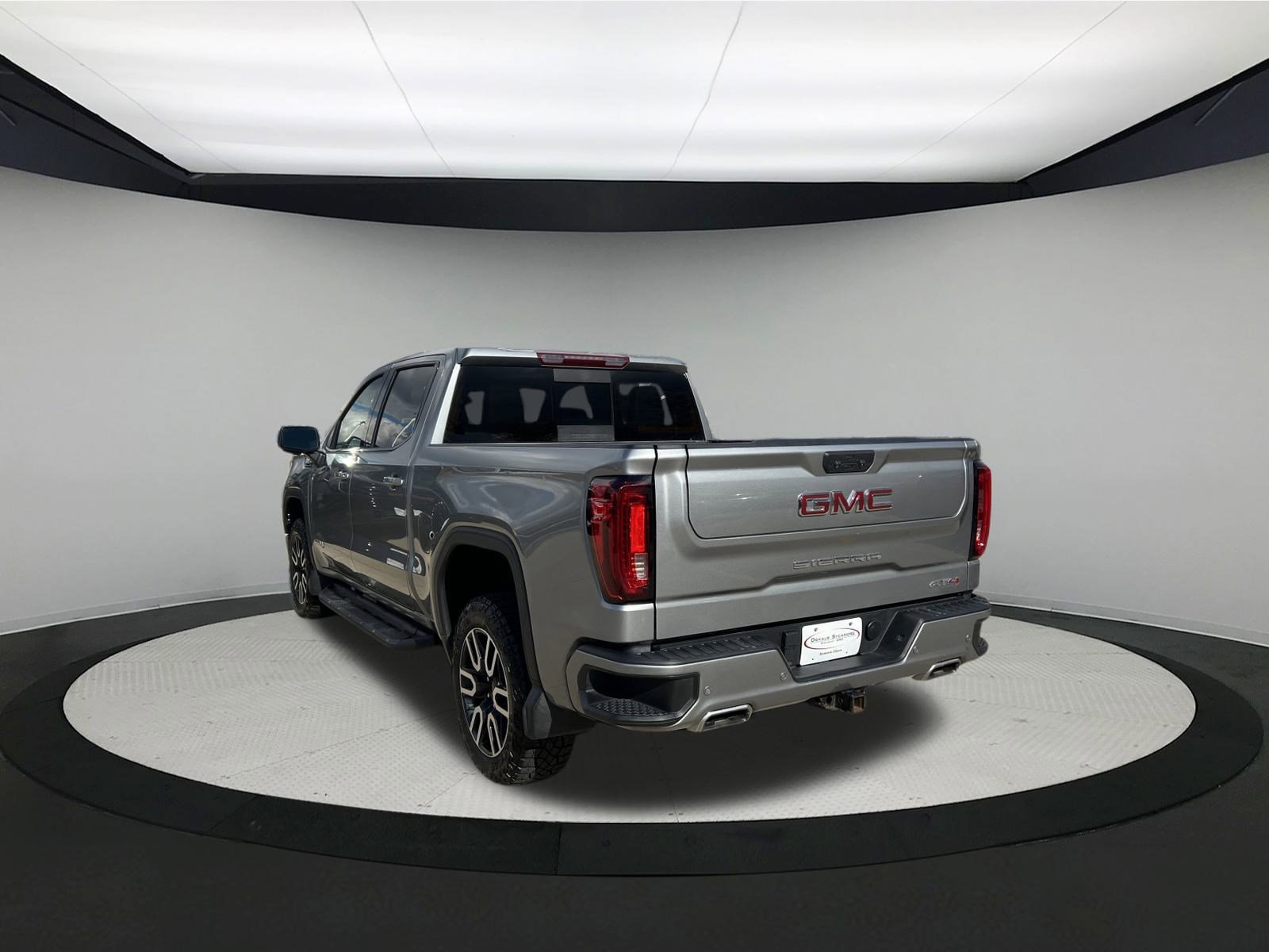 Used 2023 GMC Sierra 1500 AT4 w/ AT4 Premium Package AWD/4WD image 6