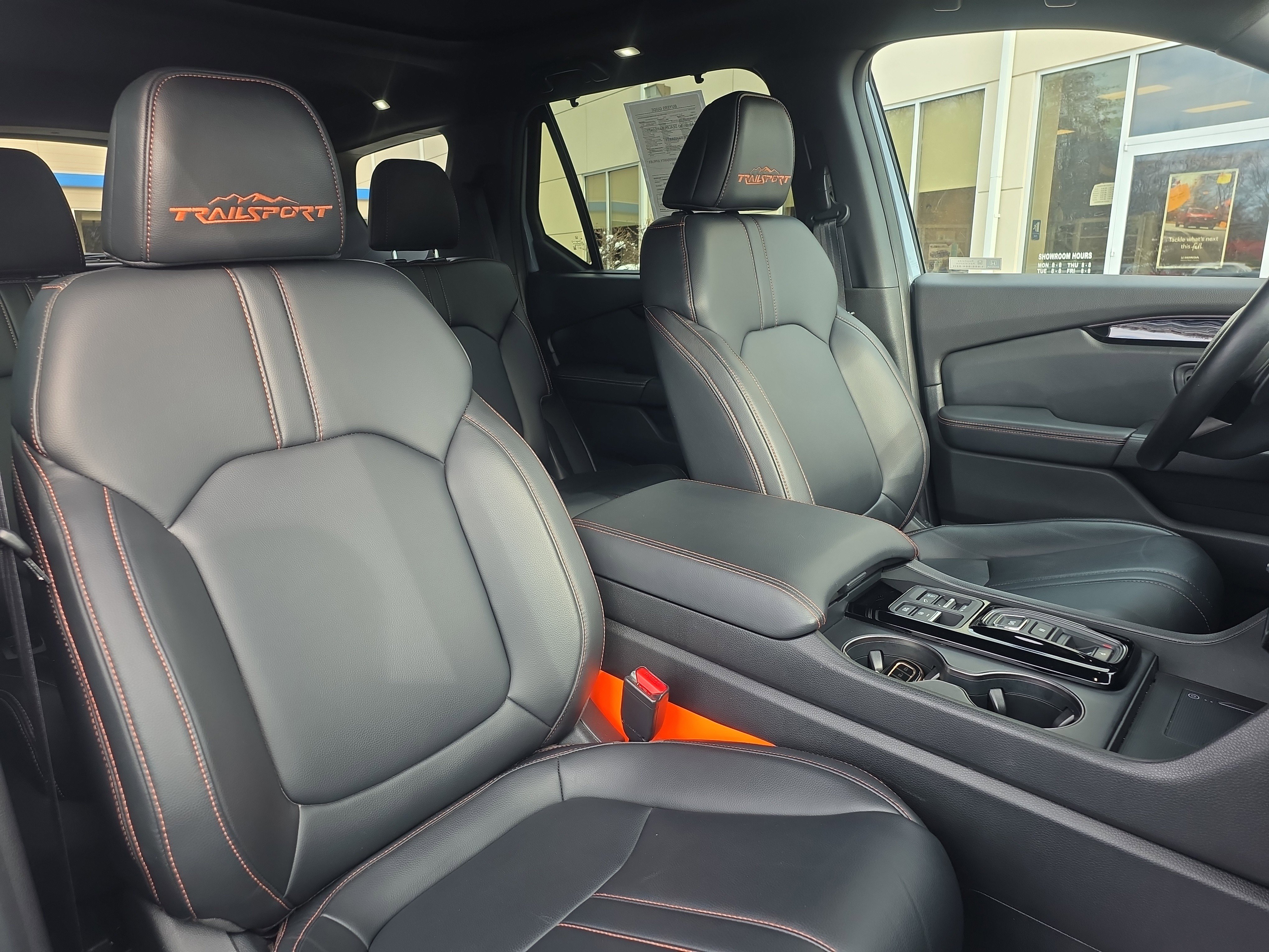 Used 2023 Honda Pilot TrailSport image 14