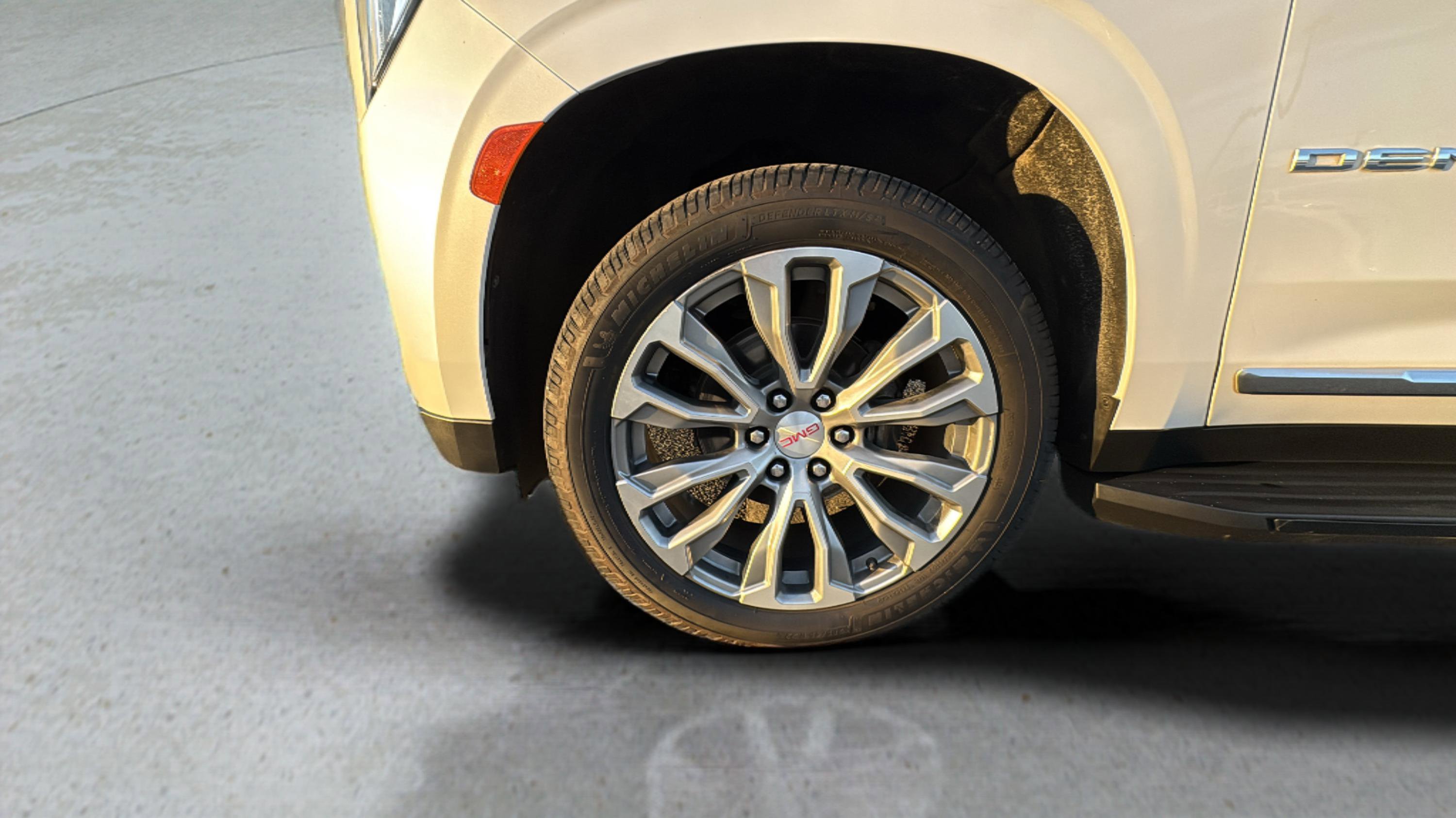 Used 2022 GMC Yukon Denali image 17