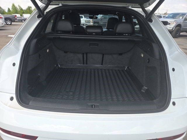 Used 2018 Audi Q3 2.0T Premium w/ Convenience Package AWD/4WD image 39