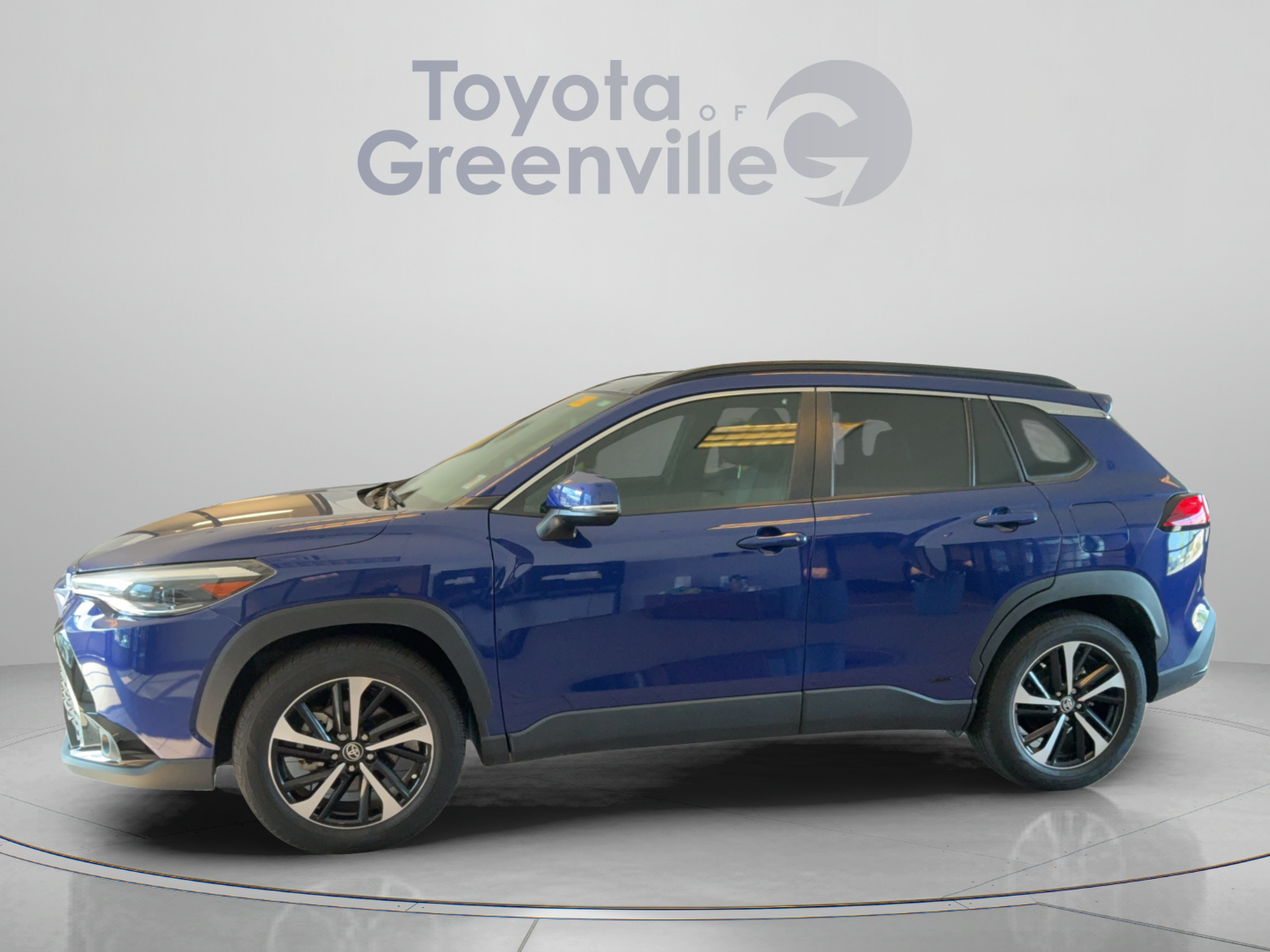 Certified 2023 Toyota Corolla Cross AWD Hybrid w/ Convenience Package image 2
