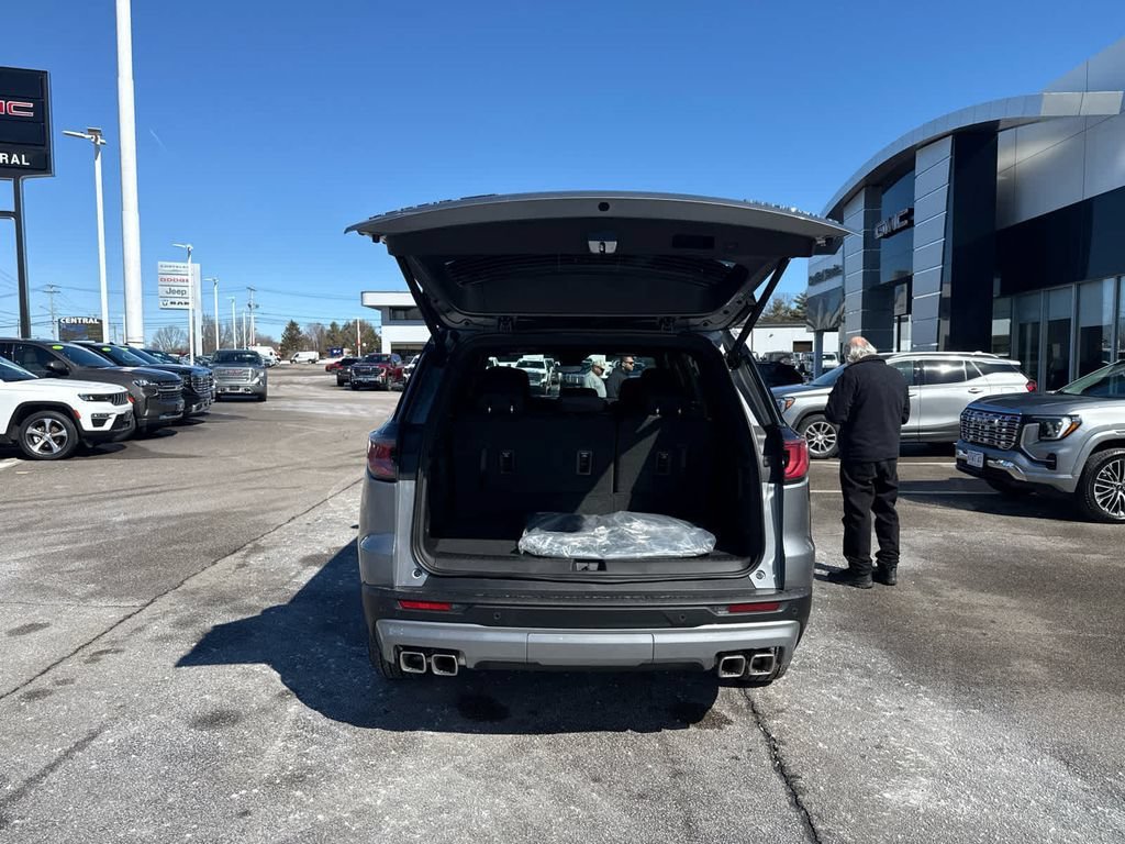 New 2026 GMC Acadia Elevation w/ LPO, Floor Liner Package AWD/4WD image 11