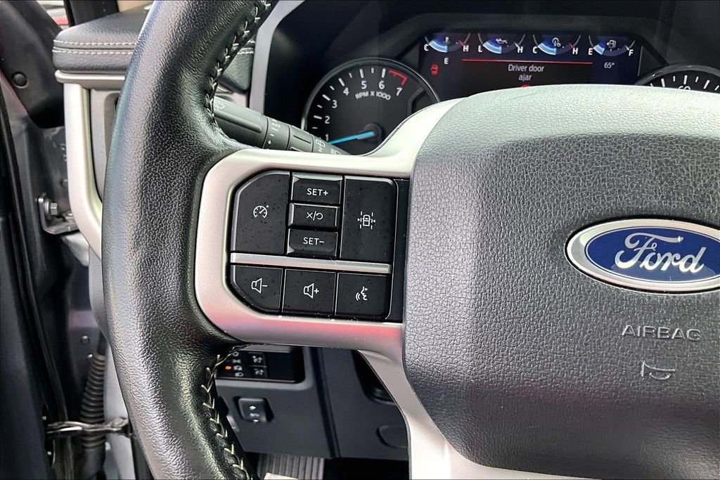 Used 2024 Ford Expedition XLT image 13