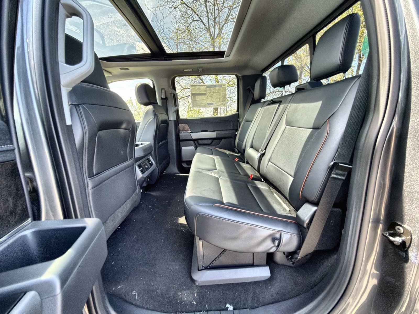 New 2026 Ford F250 Lariat w/ Black Appearance Package AWD/4WD image 30