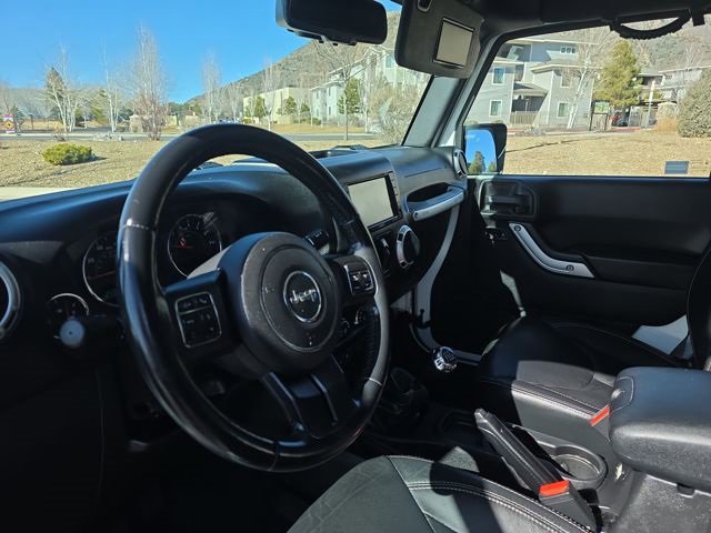 Used 2015 Jeep Wrangler Unlimited Sahara w/ Max Tow Package image 13