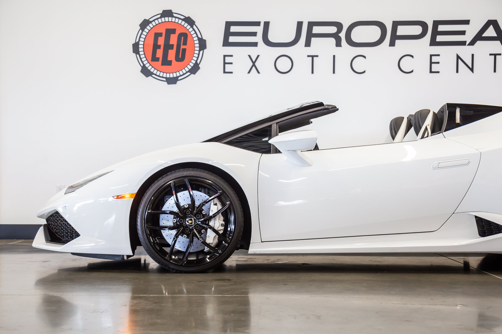 Used 2017 Lamborghini Huracan LP 610-4 AWD/4WD image 5