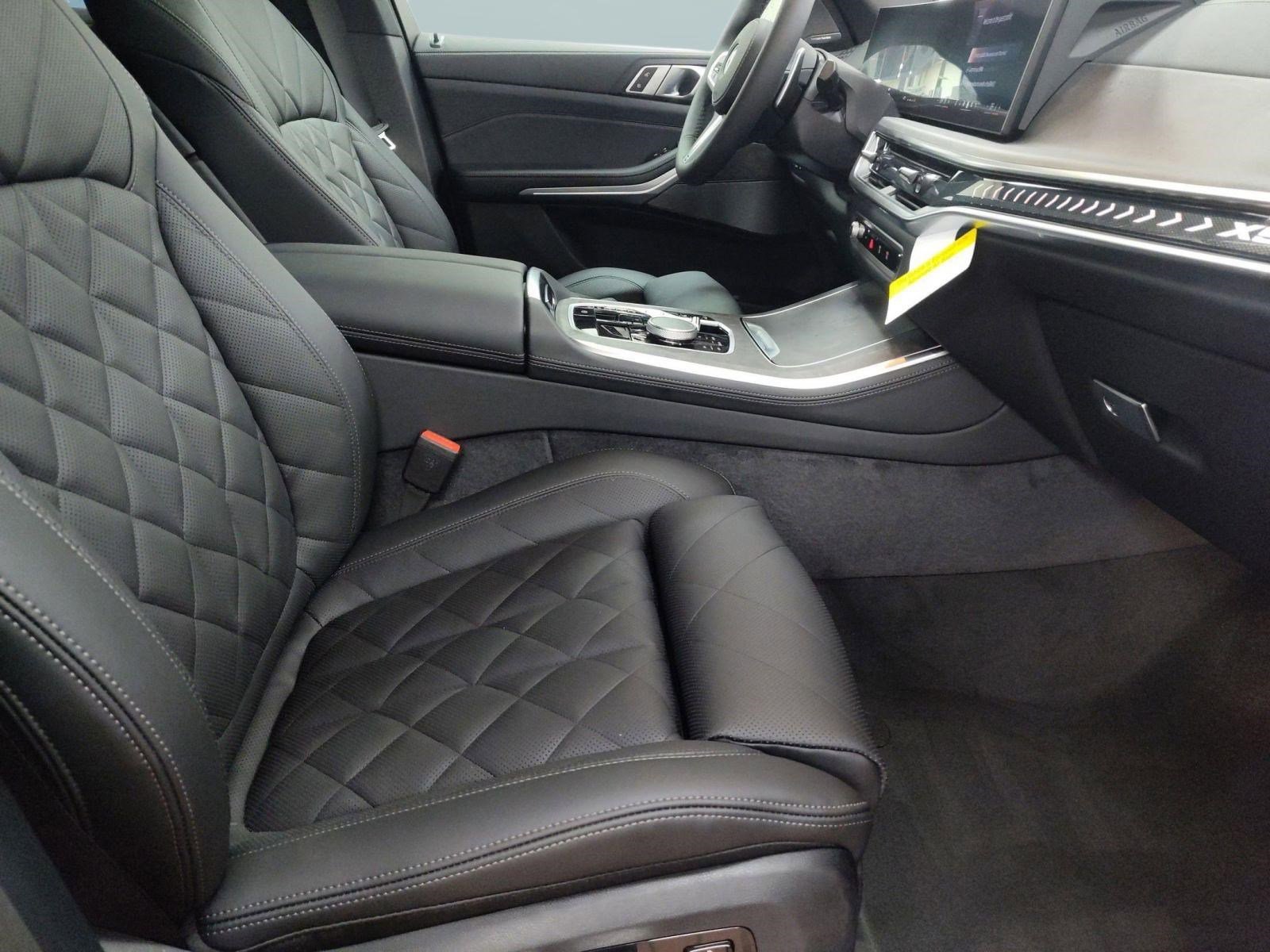 Used 2026 BMW X5 xDrive40i w/ M Sport Package image 30