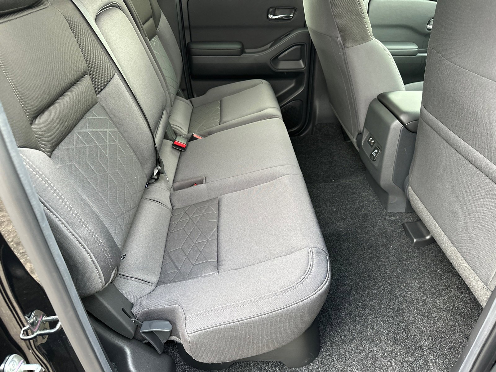 New 2026 Nissan Frontier SV w/ SV Convenience Package image 15