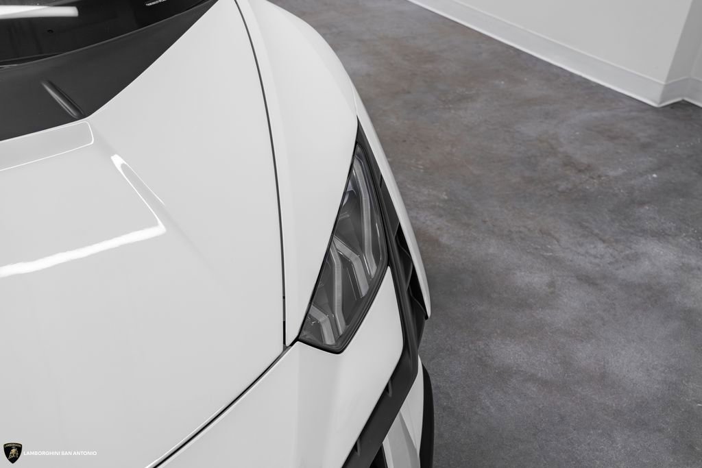 Used 2023 Lamborghini Huracan Tecnica image 16