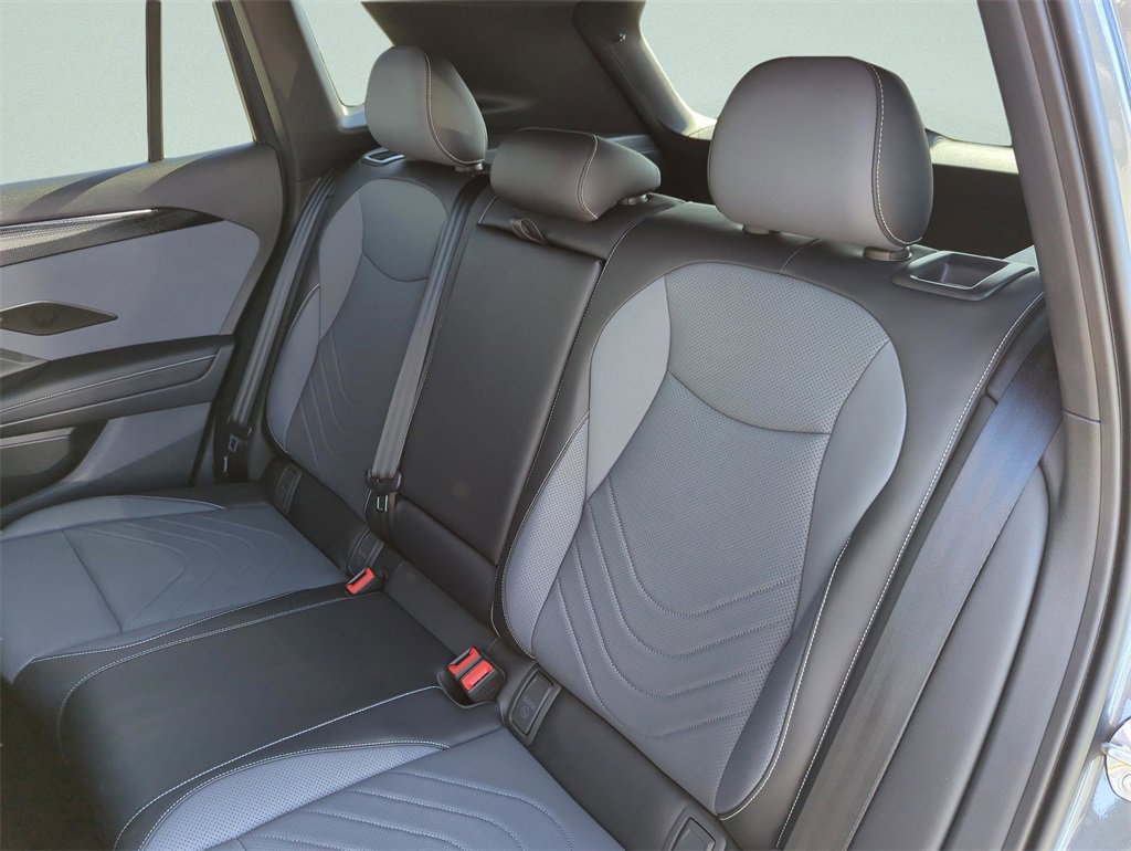 New 2026 Volkswagen Tiguan SE R-Line image 23