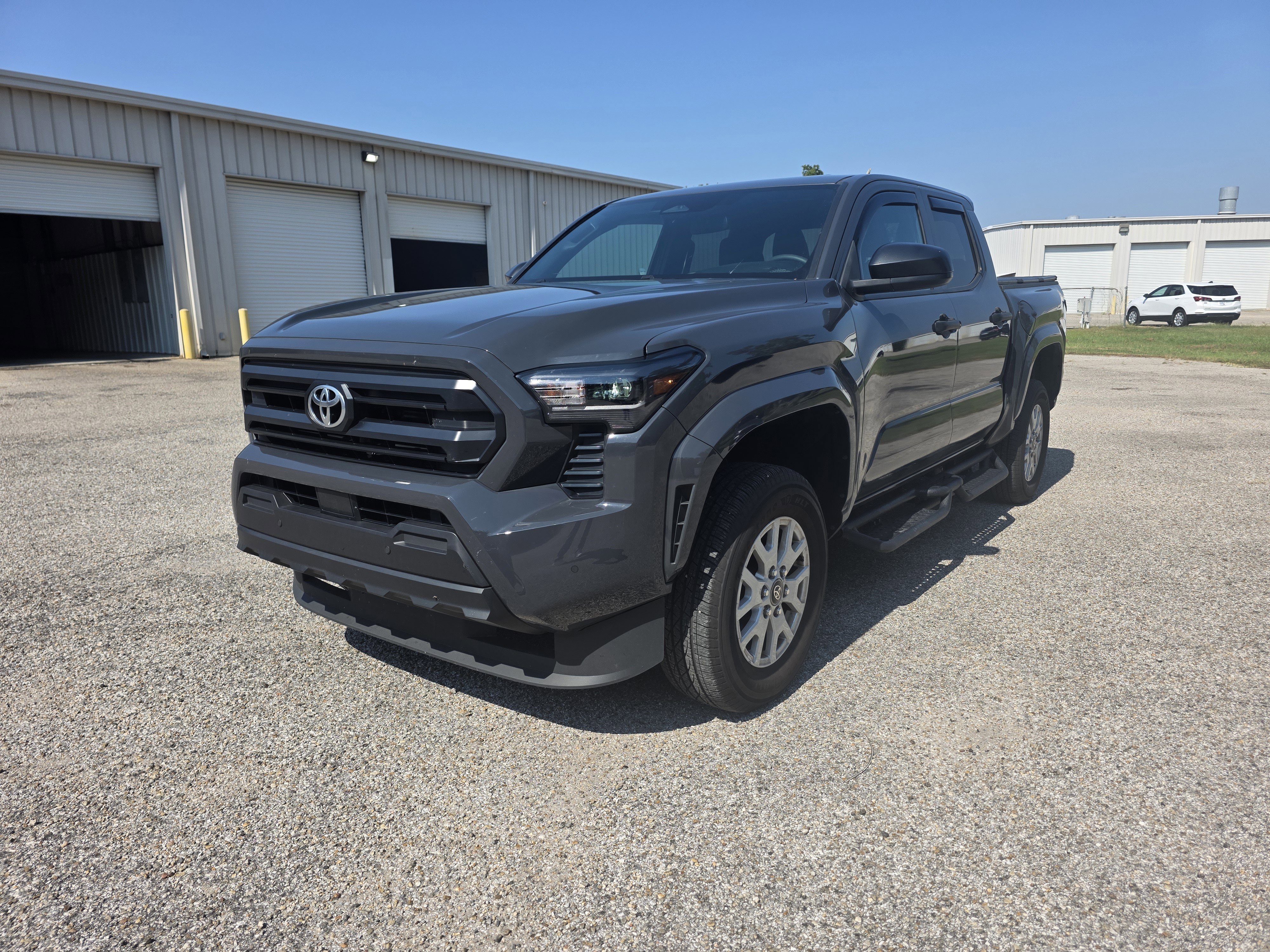 Used 2024 Toyota Tacoma SR image 4