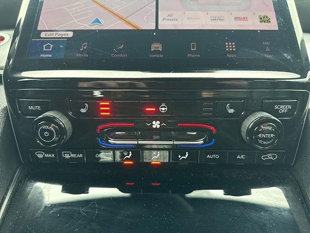 Used 2024 Jeep Grand Cherokee Limited image 16