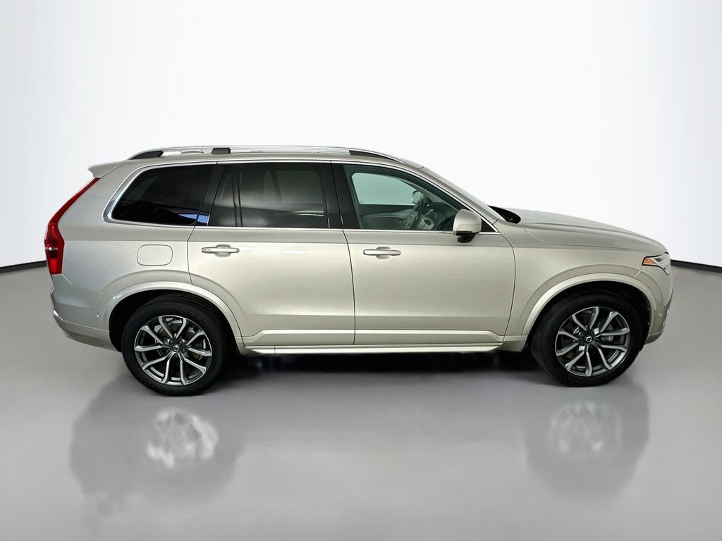 Used 2018 Volvo XC90 T6 Momentum w/ Convenience Package AWD/4WD image 8
