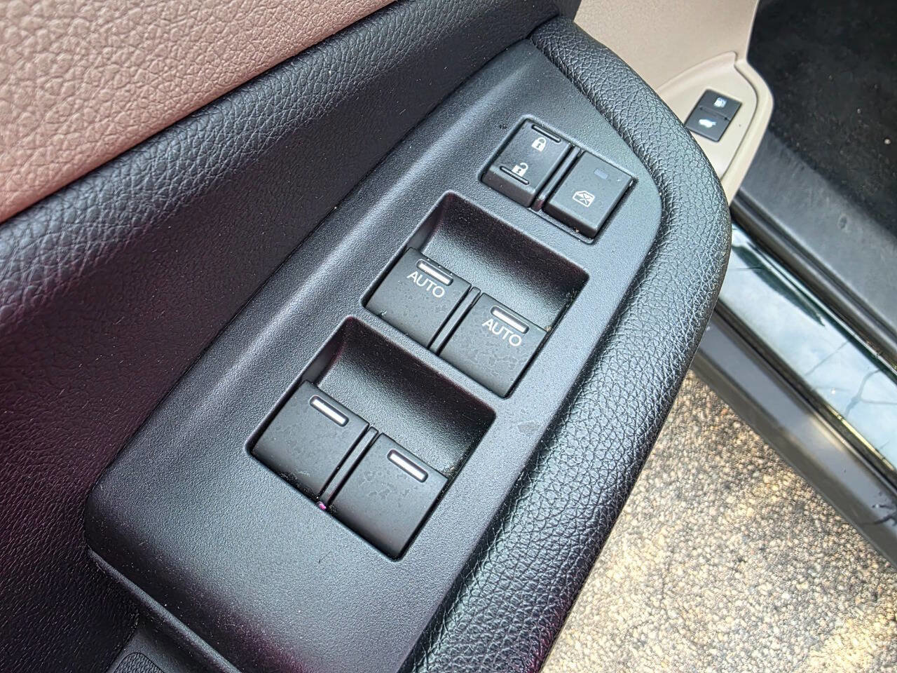 Used 2018 Honda Pilot EX-L image 10