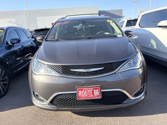 Used 2017 Chrysler Pacifica Touring Plus w/ Tire & Wheel Group FWD image 2
