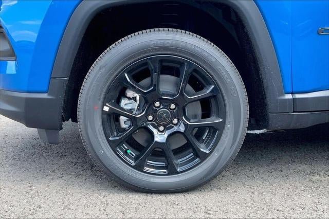 New 2026 Jeep Compass Latitude AWD/4WD image 24