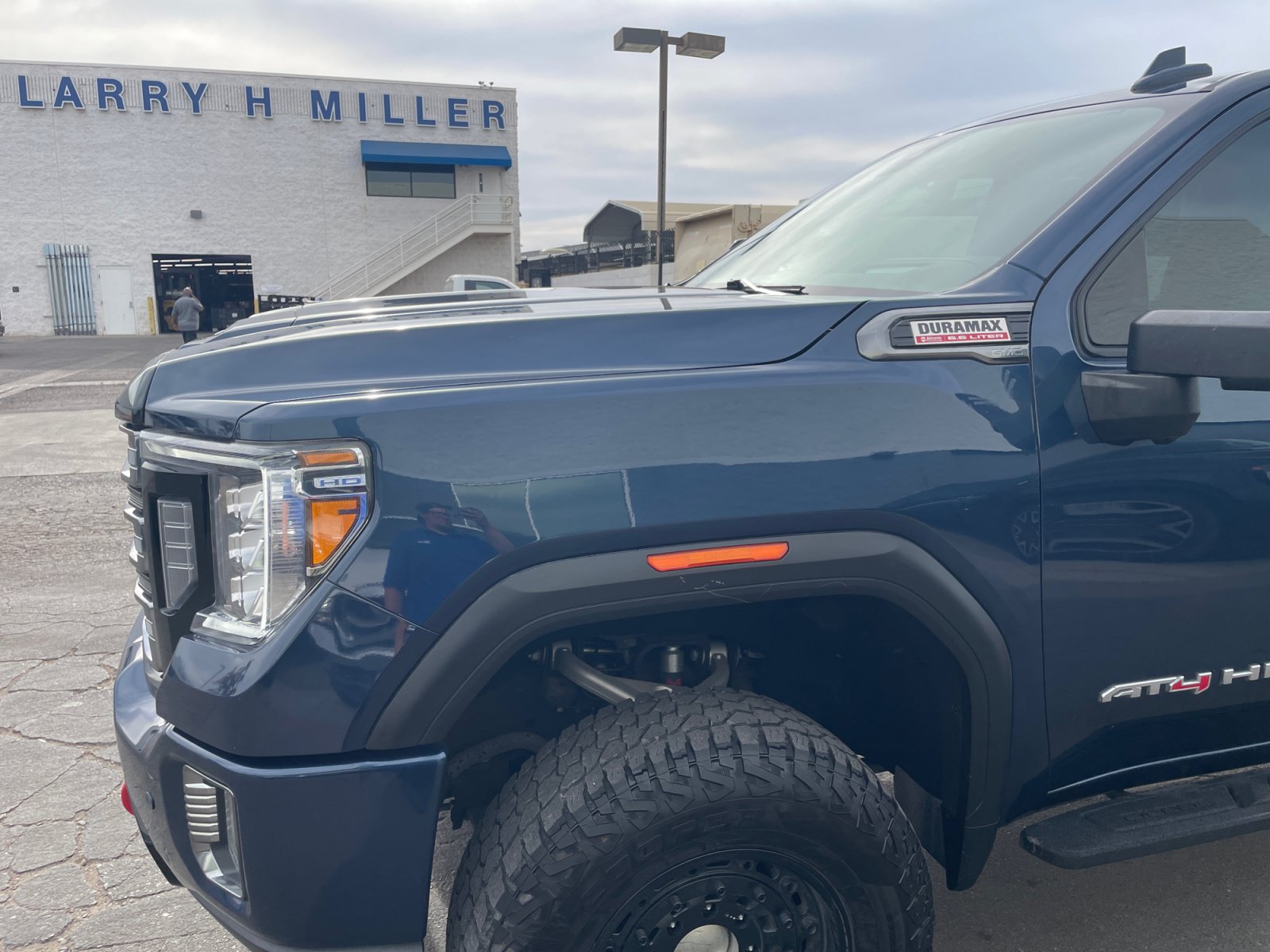 Used 2022 GMC Sierra 2500 AT4 w/ AT4 Premium Plus Package AWD/4WD image 10