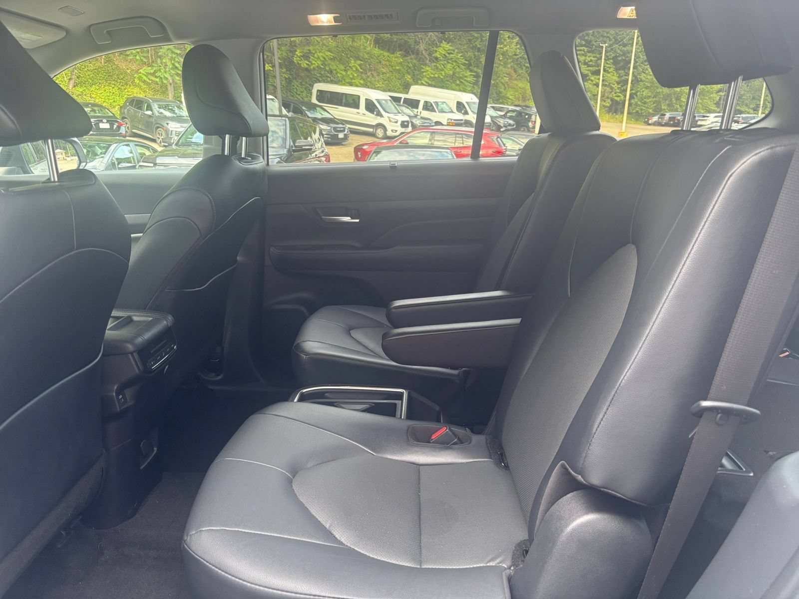 Used 2025 Toyota Grand Highlander FWD image 27