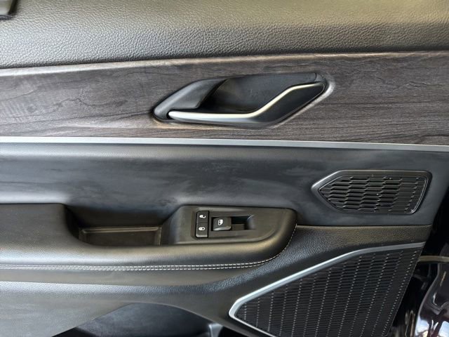 Used 2022 Jeep Grand Cherokee L Limited w/ Luxury Tech Group II image 37