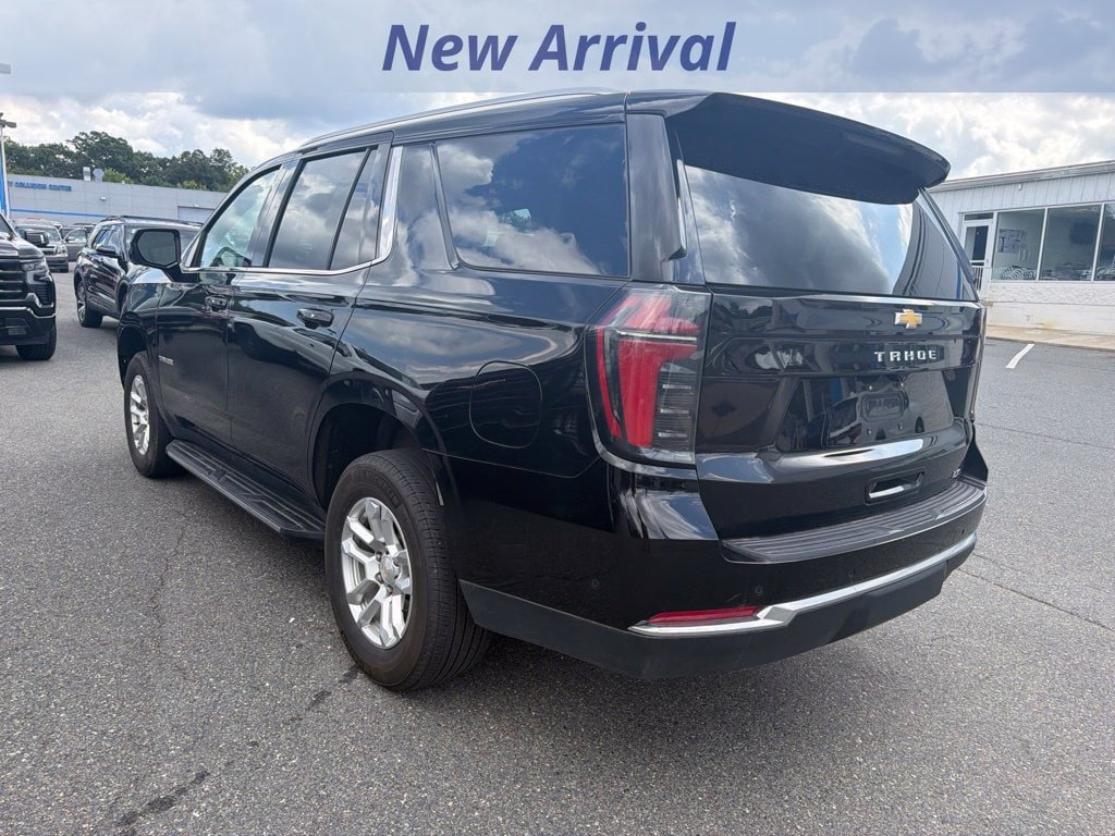 Used 2025 Chevrolet Tahoe LT AWD/4WD image 9
