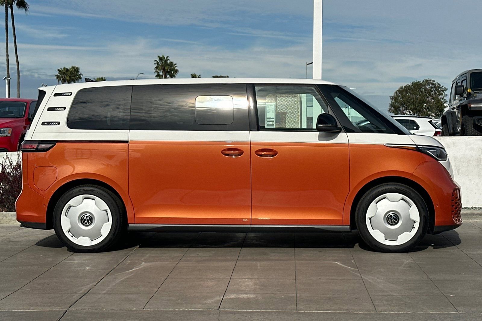 New 2025 Volkswagen ID. Buzz 1st Edition image 4