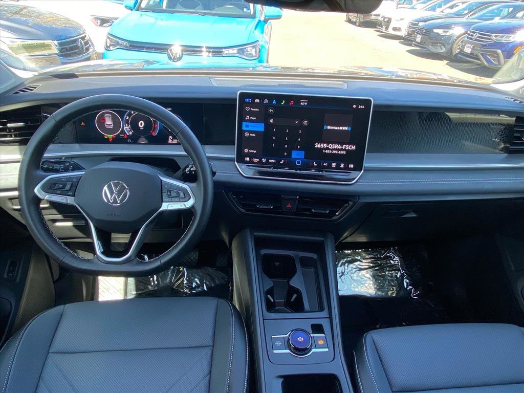 Used 2025 Volkswagen Tiguan SE image 10