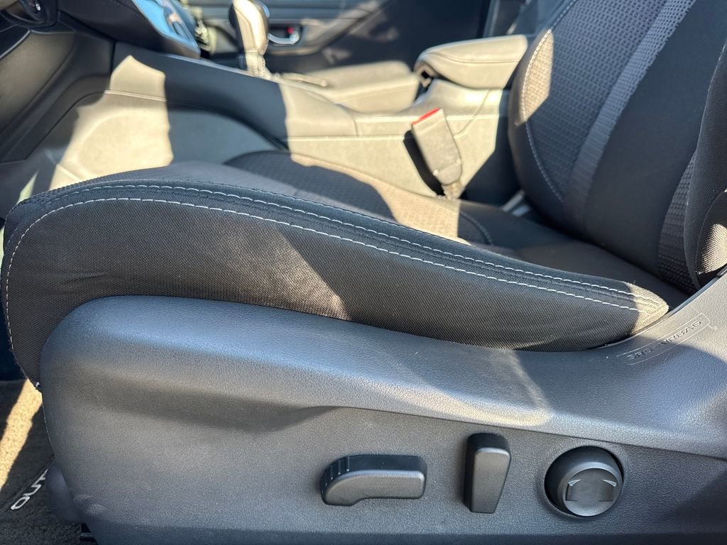 Used 2025 Subaru Outback Premium image 14