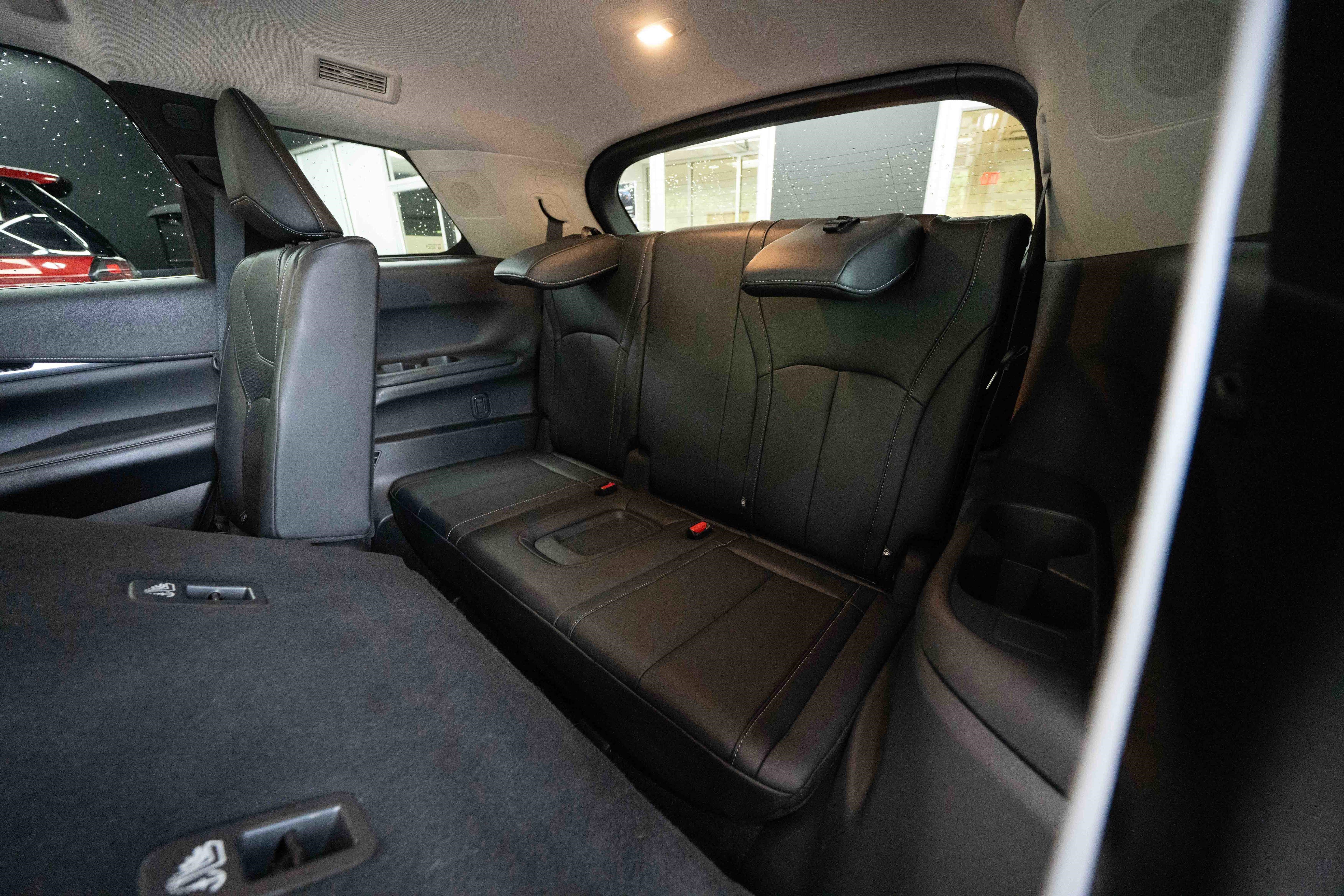 Used 2023 INFINITI QX60 Pure AWD/4WD image 24
