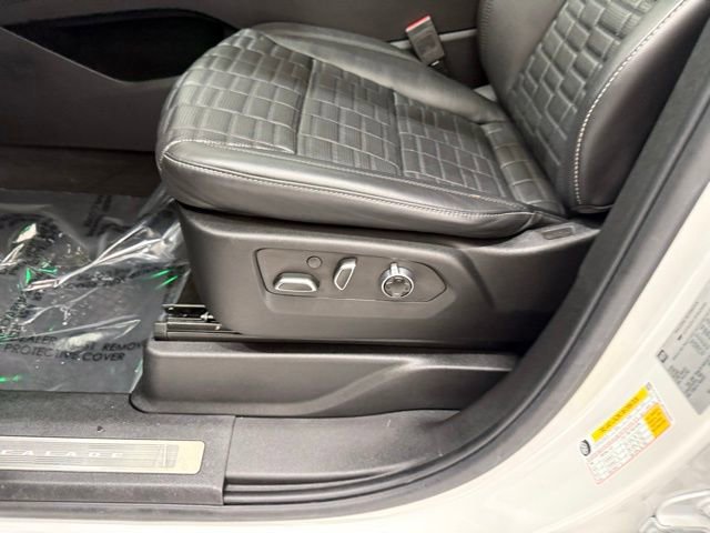 Used 2023 Cadillac Escalade Sport Platinum image 16