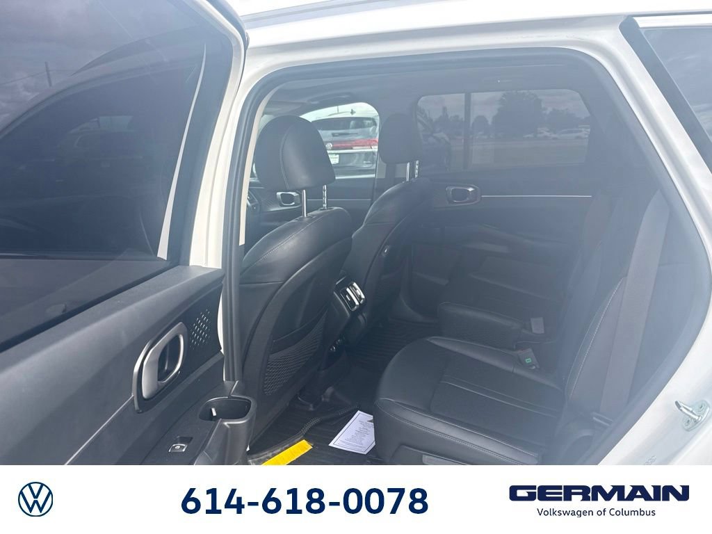Used 2022 Kia Sorento EX w/ Panoramic Sunroof Package AWD/4WD image 18