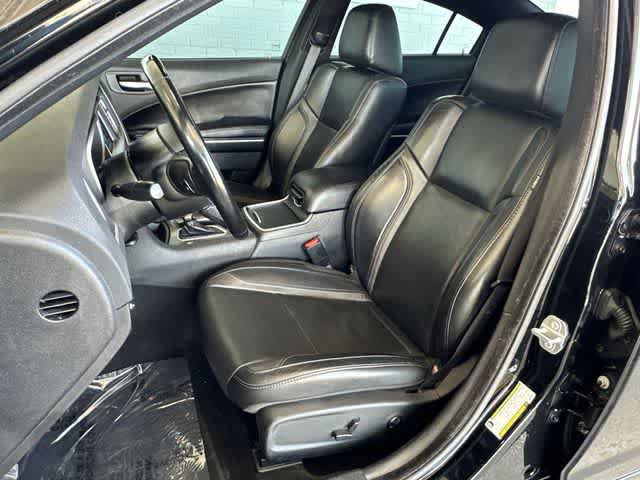 Used 2021 Dodge Charger SXT w/ Leather Interior Group RWD image 30