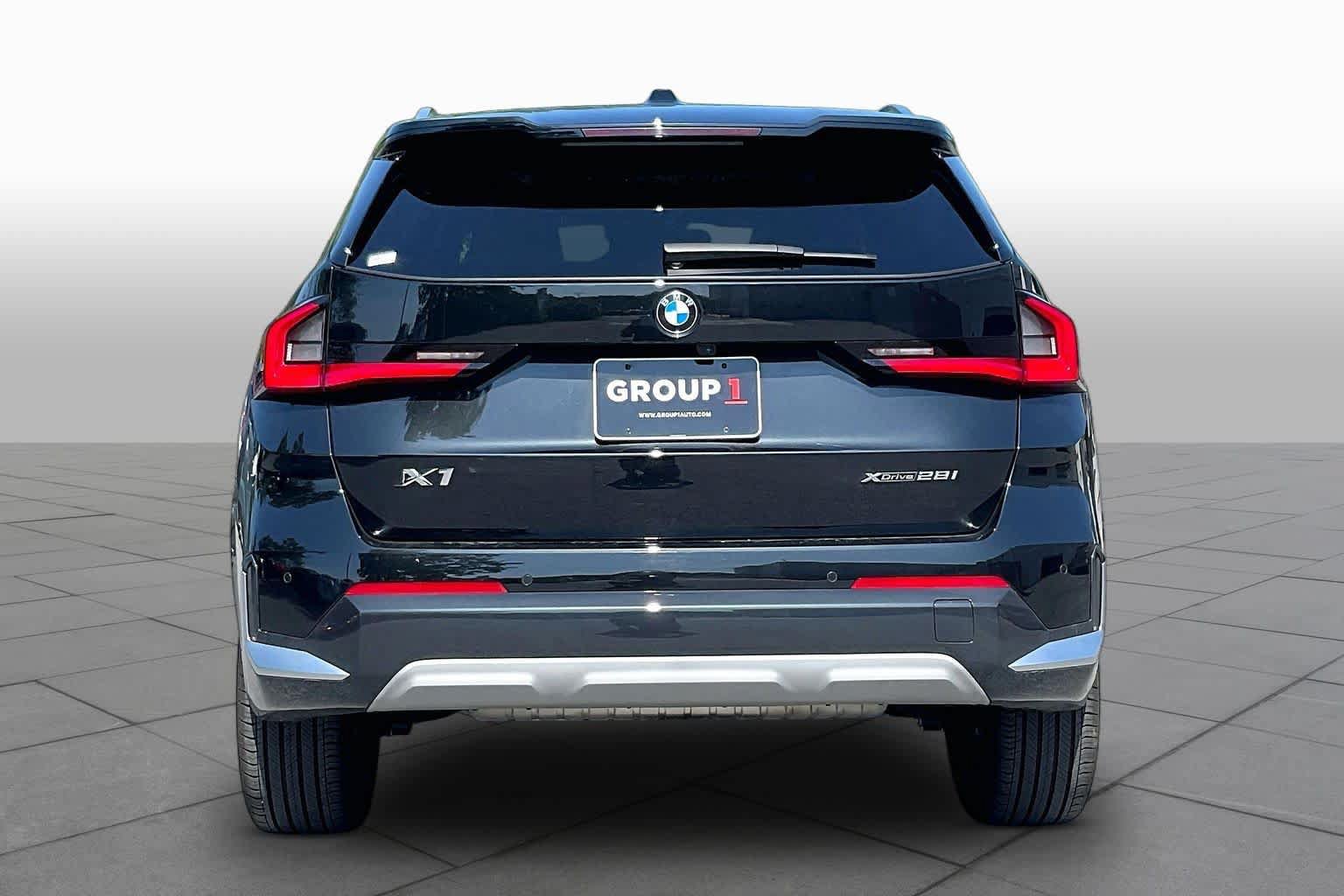 Used 2025 BMW X1 xDrive28i w/ Convenience Package AWD/4WD image 4