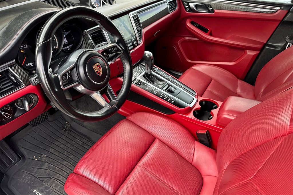 Used 2017 Porsche Macan Turbo image 9