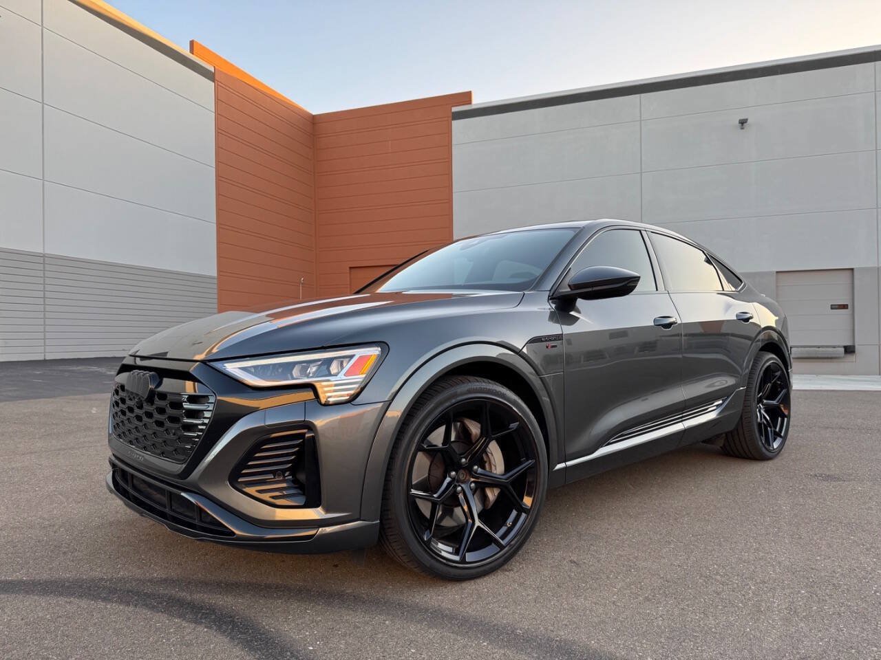 Used 2024 Audi Q8 e-tron Premium AWD/4WD image 8