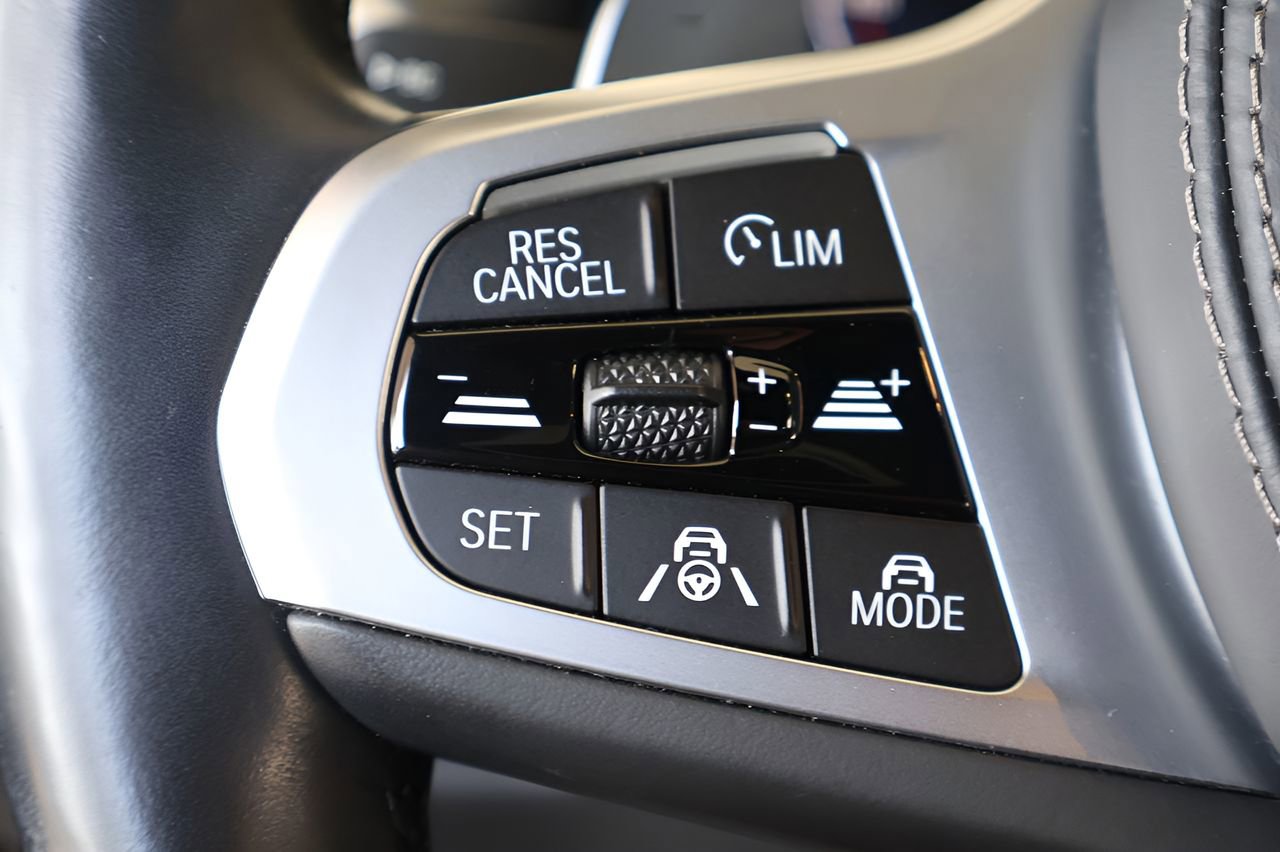 Used 2022 BMW M850i xDrive Coupe image 19