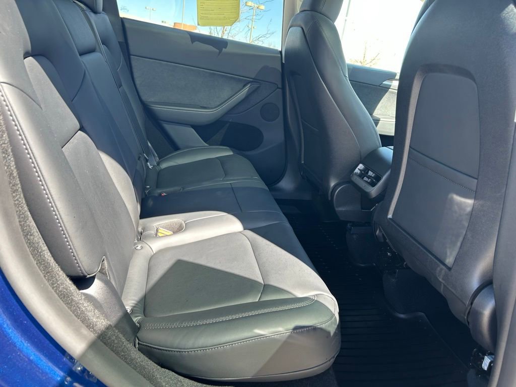 Used 2024 Tesla Model Y Long Range image 25