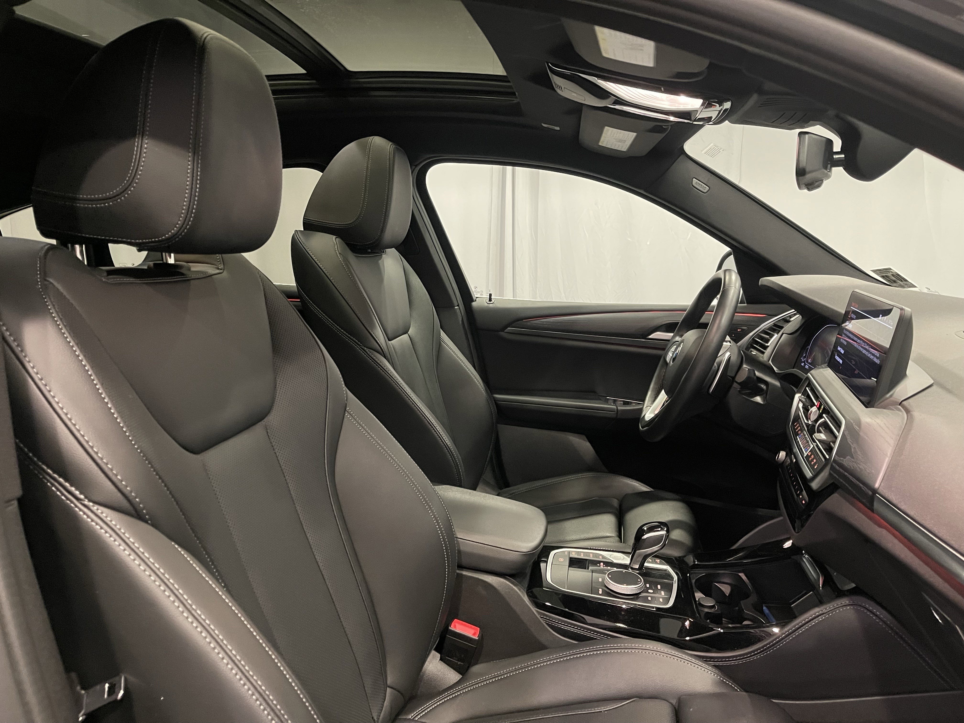 Certified 2023 BMW X4 xDrive30i w/ Premium Package image 15