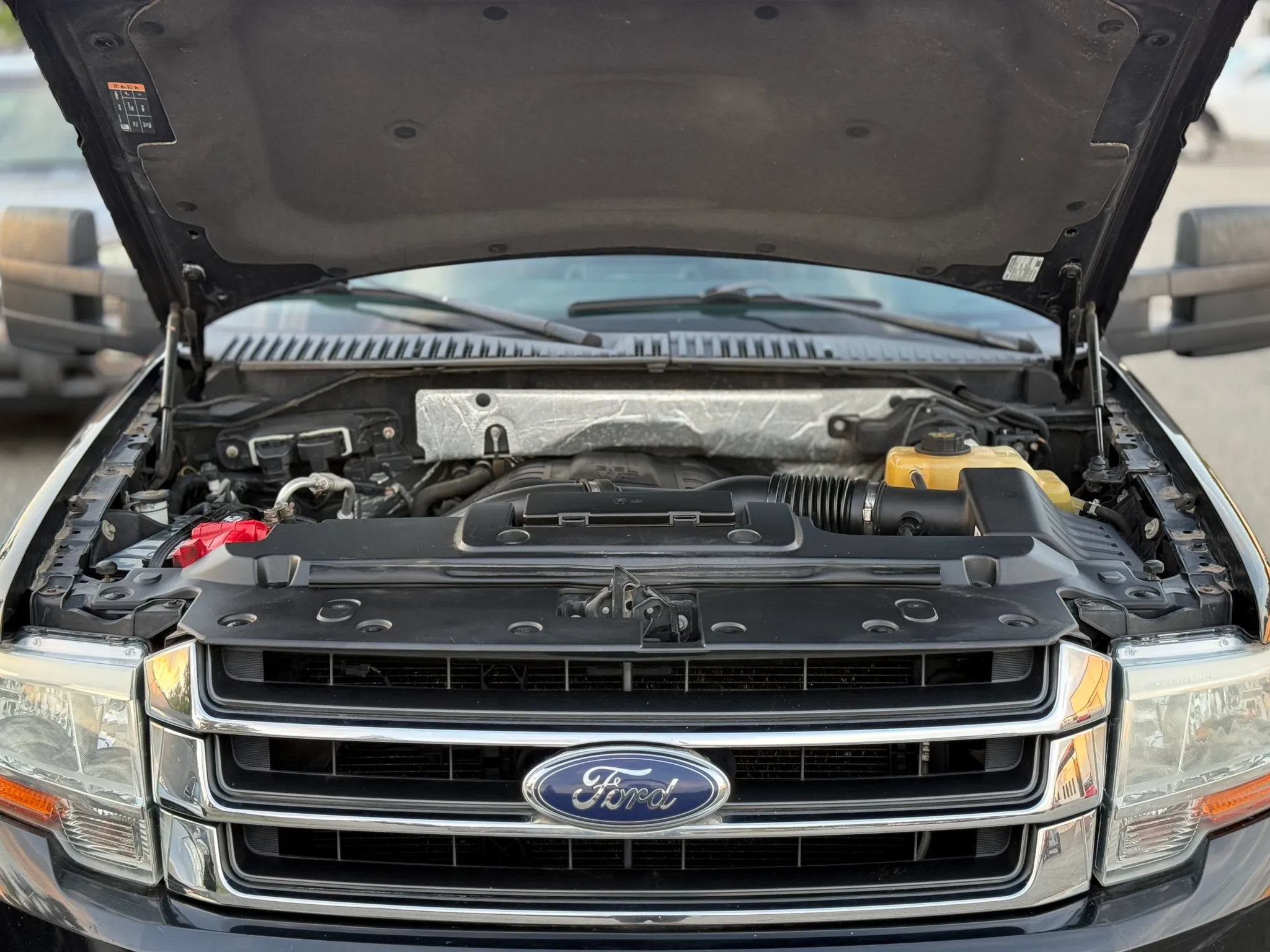 Used 2015 Ford Expedition XLT AWD/4WD image 28