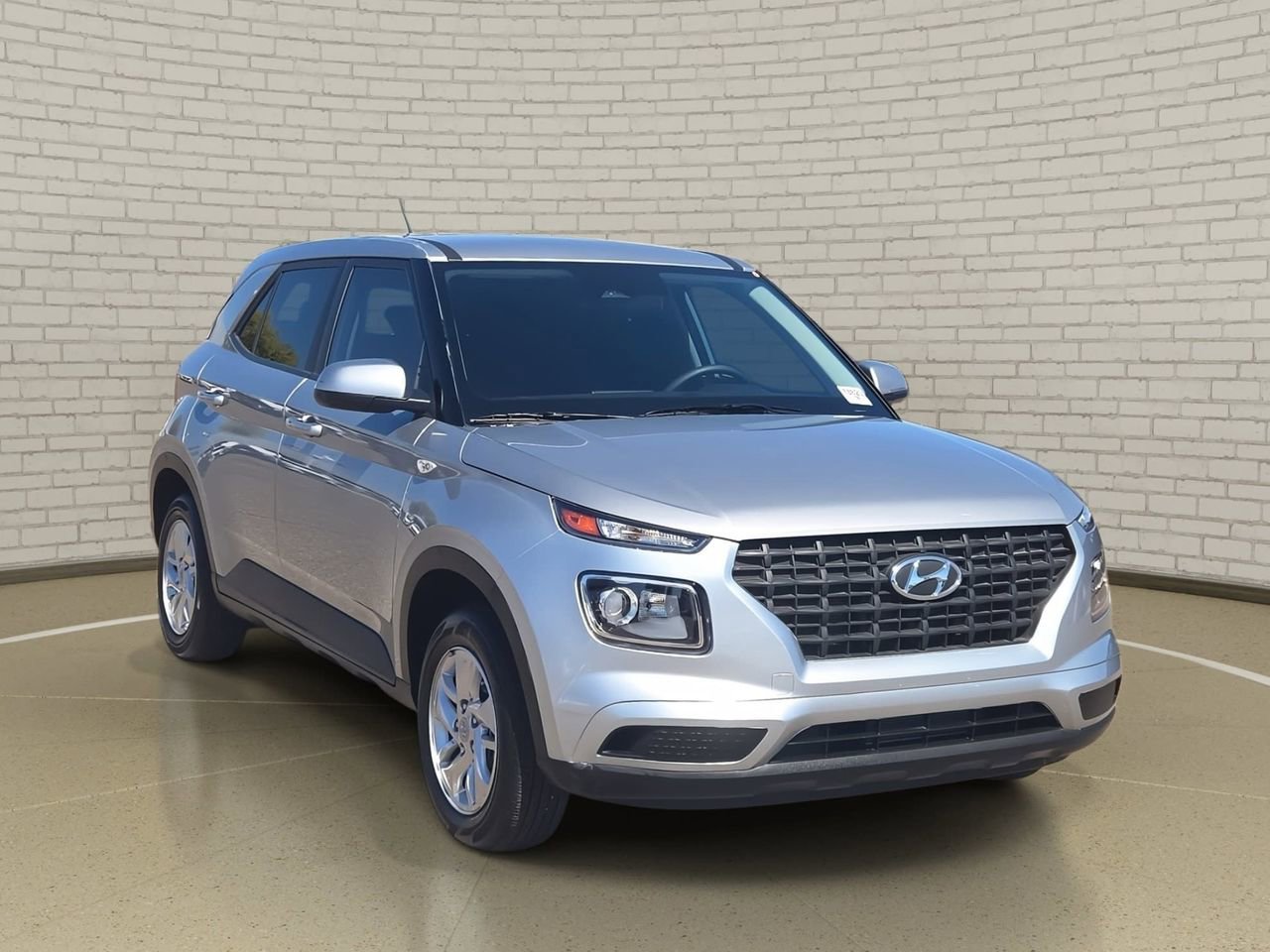Used 2025 Hyundai Venue SE image 3