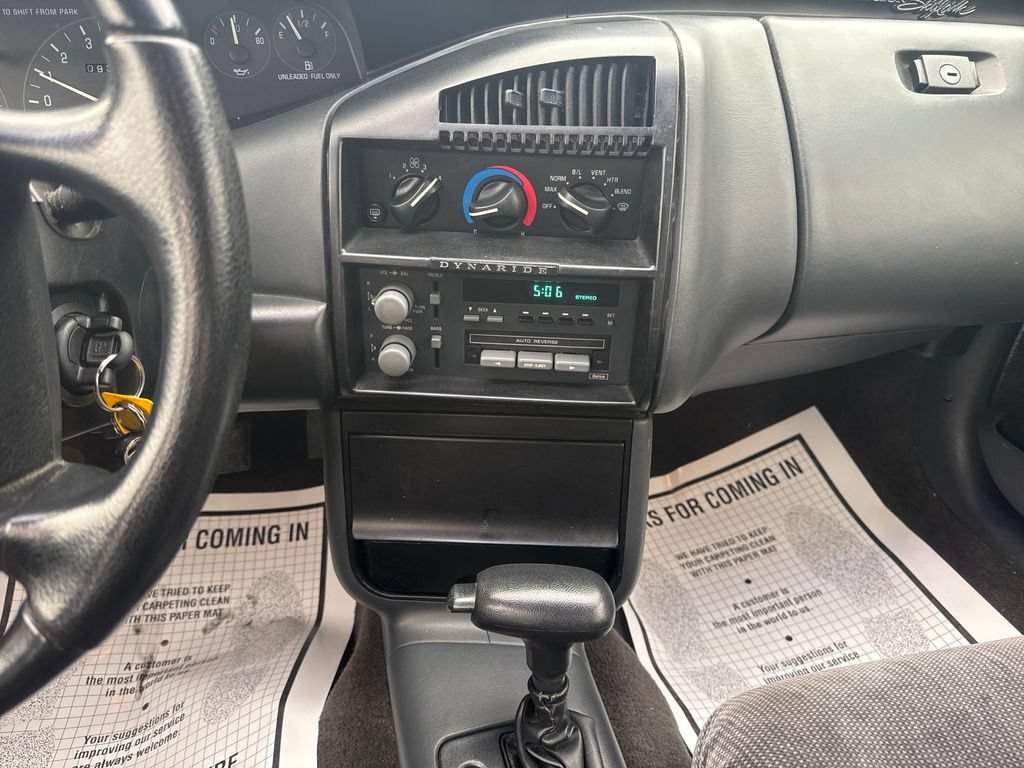 Used 1995 Buick Skylark Custom FWD image 18