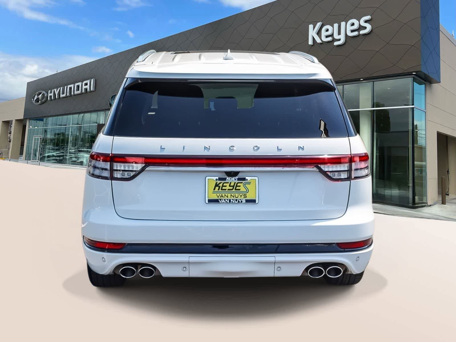 Used 2022 Lincoln Aviator Grand Touring w/ Equipment Group 301A AWD/4WD image 6