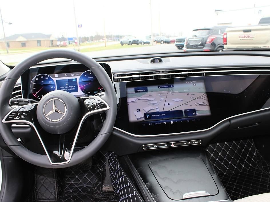 Used 2024 Mercedes-Benz E 350 4MATIC Sedan image 18