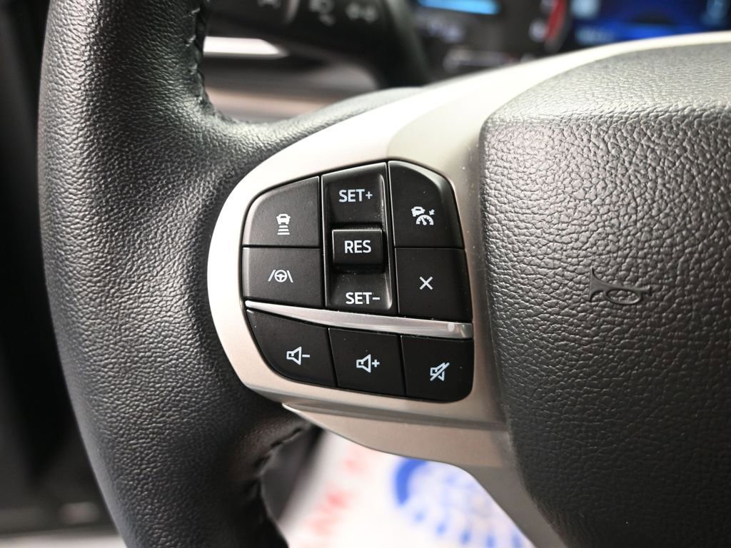 Used 2023 Ford Explorer Limited image 27
