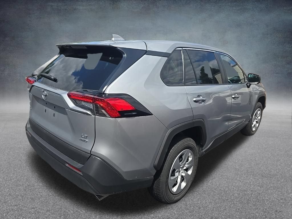 Used 2025 Toyota RAV4 LE AWD/4WD image 7