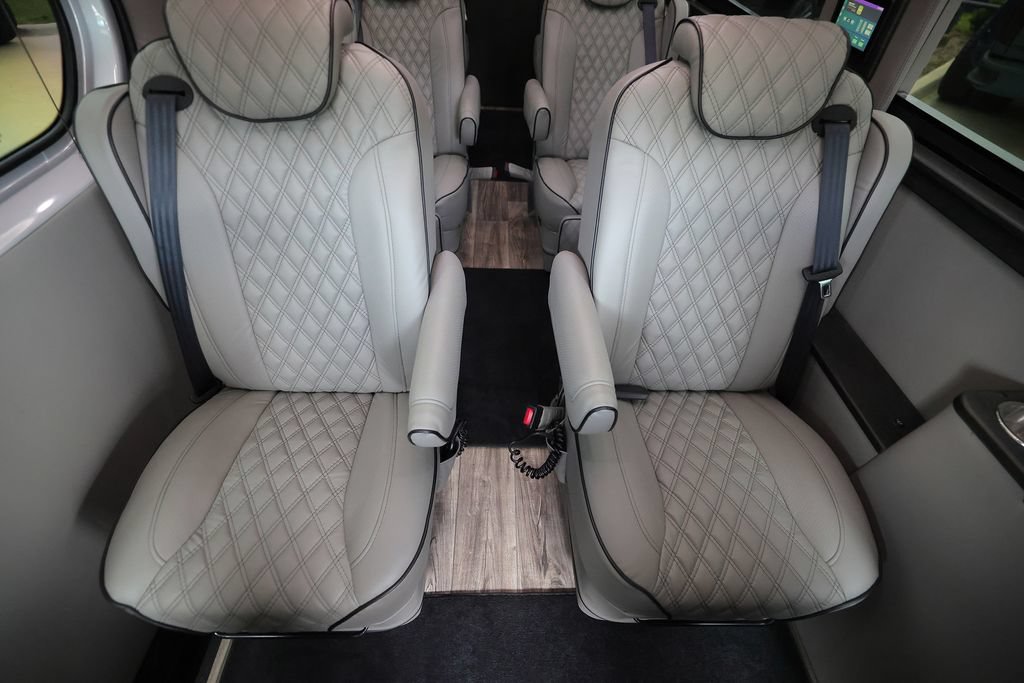 Used 2021 Mercedes-Benz Sprinter 3500 image 11