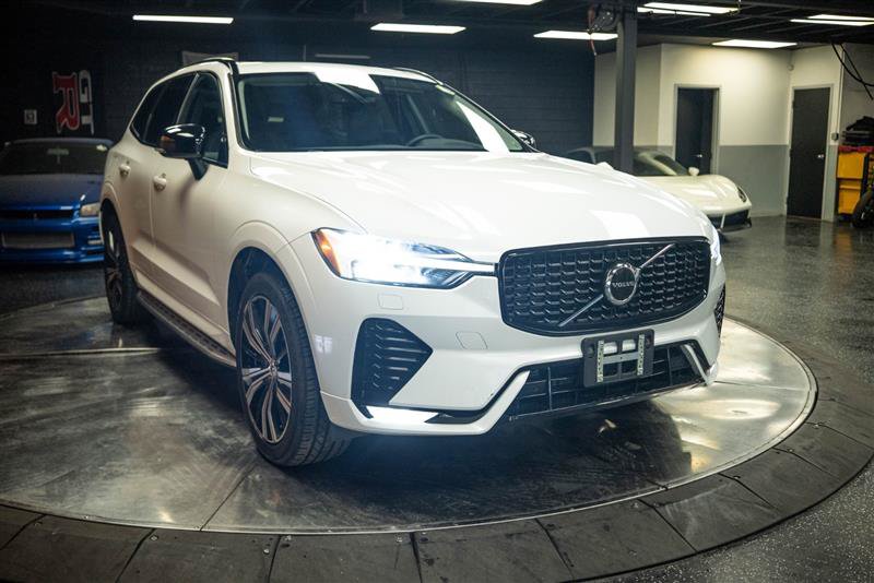 Used 2024 Volvo XC60 B5 Core AWD/4WD image 5